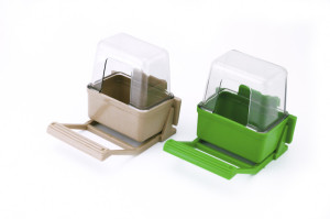 Bird feeder used for food for metal cages, does not spill food