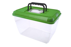 Portable terrarium made from clear plastic and lid with handle, size 7.50 liters
